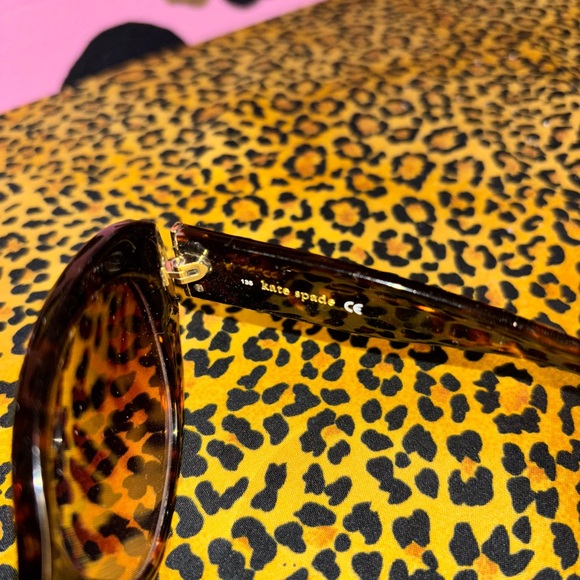 KATE SPADE BROWN SUNGLASSES WITH GREEN/BLUE CASE - Picture 4 of 6